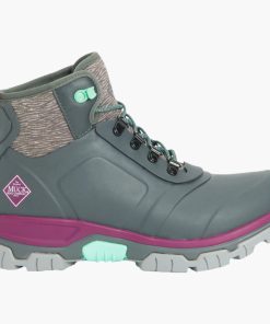 Women's Apex Lace Up